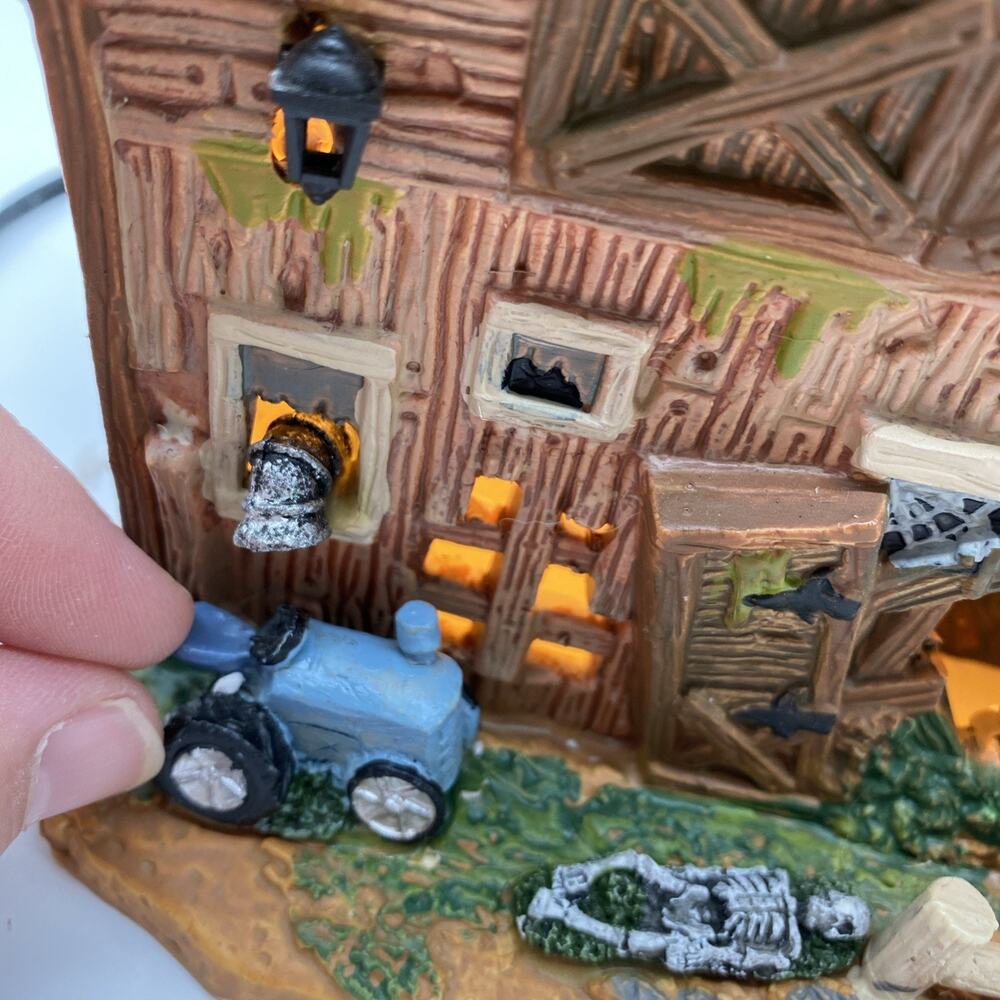 2015 Lemax Halloween Village Spooky Town Dilapidated Barn # 55916 - Picture 13 of 16